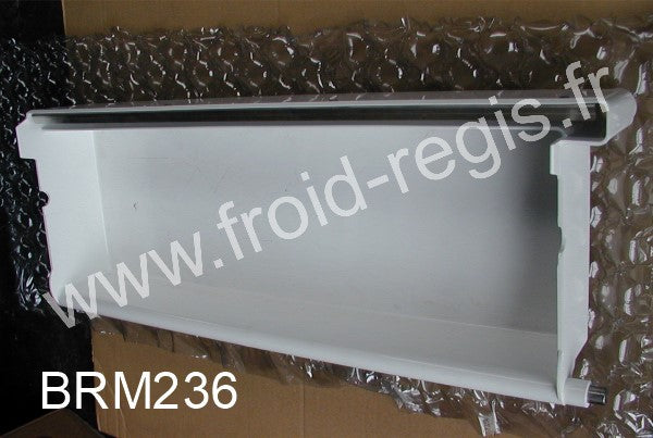 BRM236/A Bac avec axes pour IFT165 BRM236 code RC10659 BRM236A code RC10493 Merci d'indiquer le numéro de série de votre machine il est indispensable