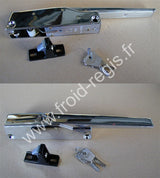 F795 - Loqueteaux chromés à cléentraxe fixation 133 mm