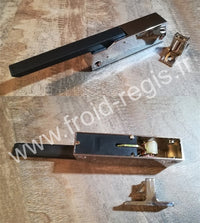F880PV - Loqueteaux chromés poignée composite noirentraxe fixation 104 mm