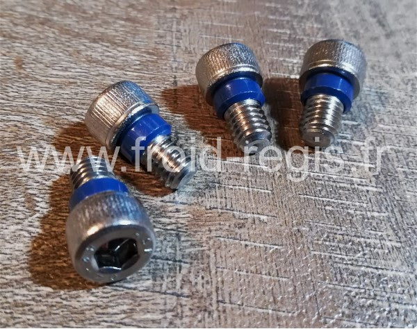 HOF-C313 Set Seal Bold M8 (x4) pour FM300 à 1800 code P01768-01 (x4) Merci d'indiquer le modèle et le numéro de série de votre machine ils sont indispensables