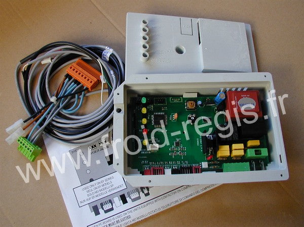 ICF203B Kit carte électronique ''NTC''avec sondes condenseur, évaporateur,eau et adaptateur ''NTC'' code 06071111 Merci d'indiquerle modèle et le numéro desérie de votre machineils sont indispensables
