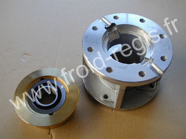 ICF444A Porte roulement, Roulement inférieur,et support - pièces 44 + 36SF300-SF500-SFN1000code 06068800 Merci d'indiquerle modèle et le numéro desérie de votre machineils sont indispensables