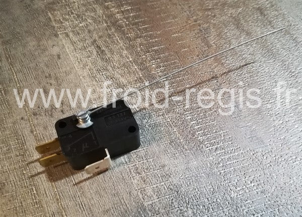 ITV-Q211 Micro-contact stockagepour IQ - code 2517 Merci d'indiquerle modèle et le numéro desérie de votre machineils sont indispensables