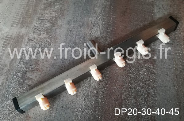 ITV7333 Rampe de projection avec gicleurs pour DP20 - DP30 - DP40 - DP45 Merci d'indiquer le modèle de votre machine il est indispensable
